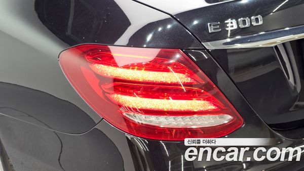 Mercedes-Benz E-Class 2020, фото 9