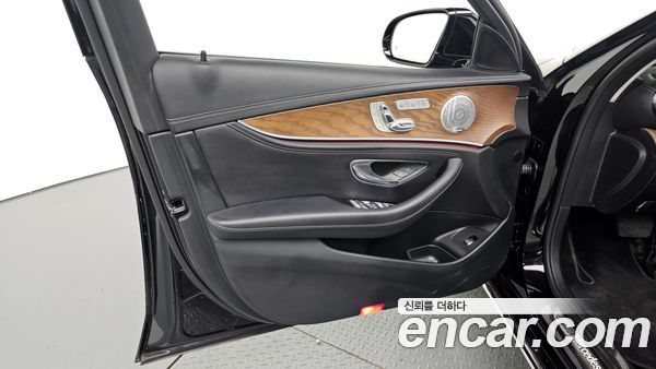 Mercedes-Benz E-Class 2020, фото 14