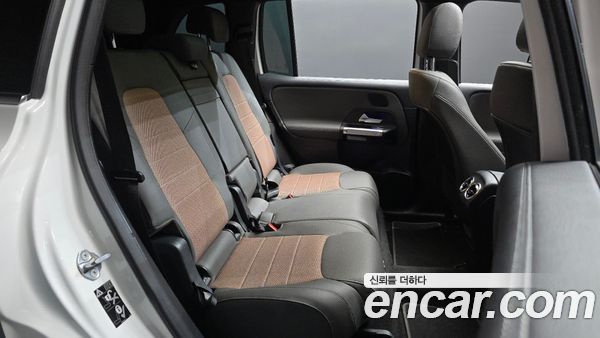 Mercedes-Benz EQB 2022, фото 17