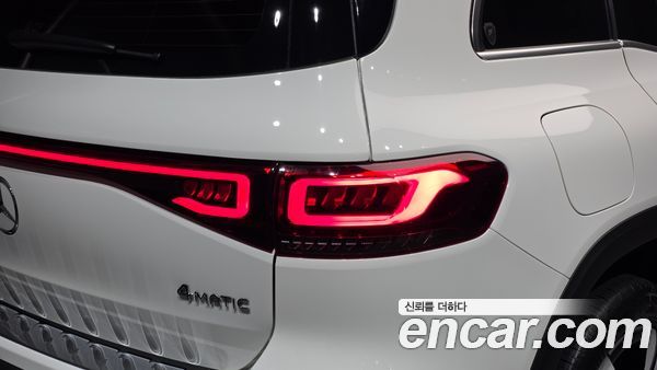 Mercedes-Benz EQB 2022, фото 9