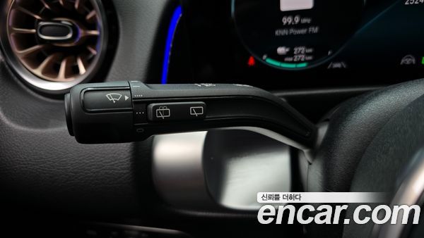 Mercedes-Benz EQB 2022, фото 29