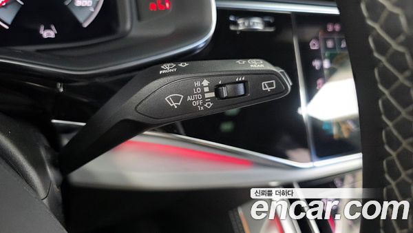 Audi Q8 2021, фото 30