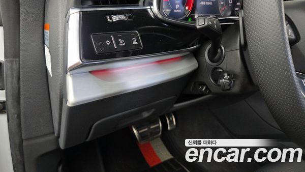 Audi Q8 2021, фото 33