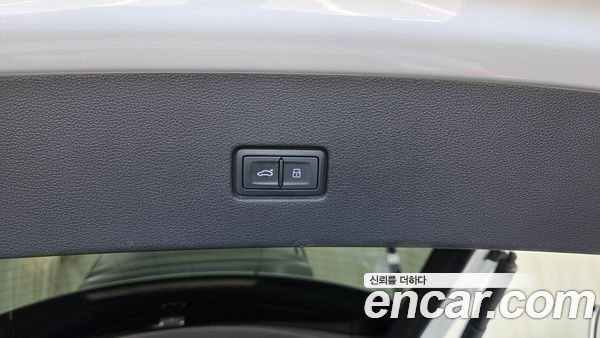 Audi Q8 2021, фото 34