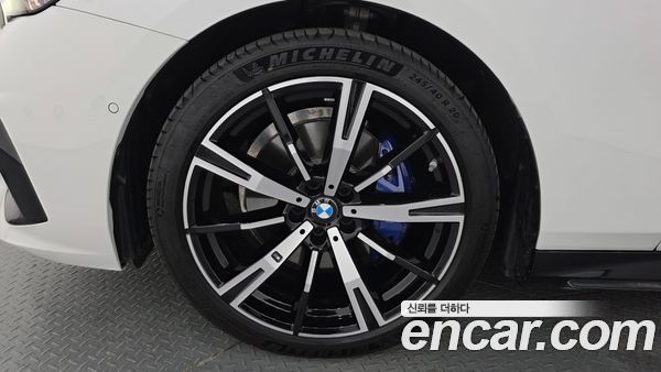 BMW 5 Series 2026, фото 4