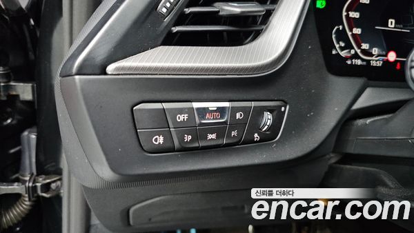 BMW 1 Series 2022, фото 33