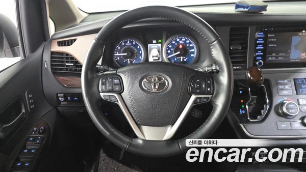 Toyota Sienna 2020, фото 14