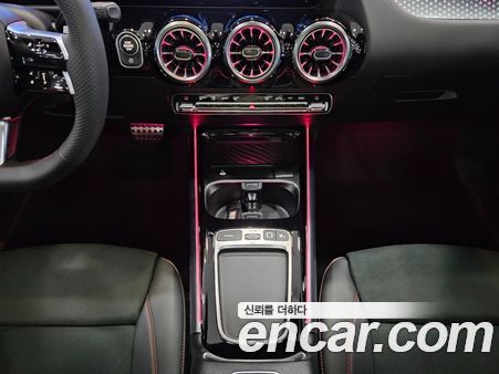 Mercedes-Benz GLA 2025, фото 9