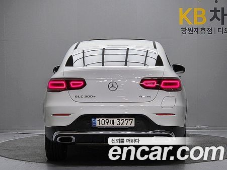 Mercedes-Benz GLC 2021, фото 4