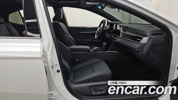 Toyota Camry 2025, фото 11