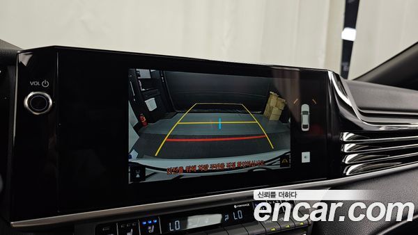 Toyota Camry 2025, фото 15