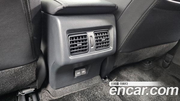 Toyota Camry 2025, фото 18