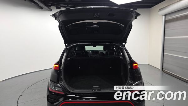 Hyundai Kona 2023, фото 25