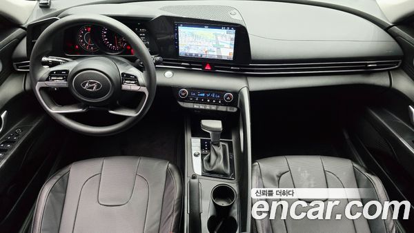 Hyundai Elantra 2023, фото 10