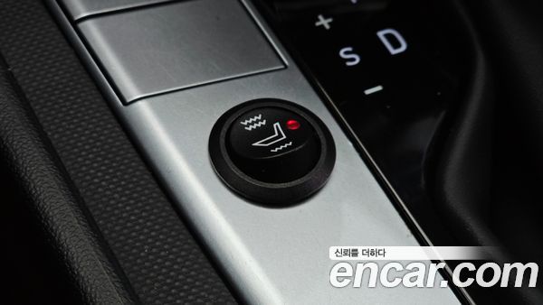 Hyundai Elantra 2023, фото 25