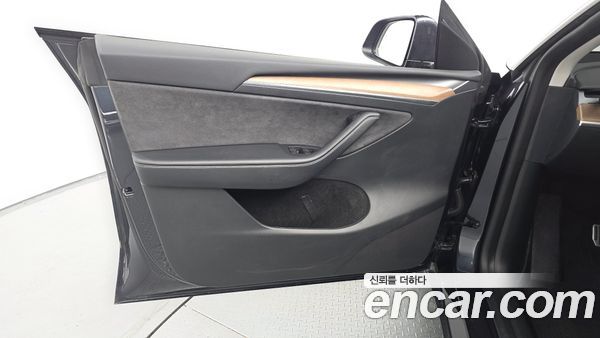 Tesla Model Y 2024, фото 14