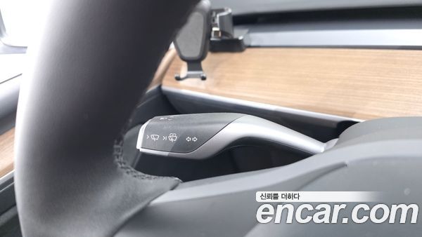 Tesla Model Y 2024, фото 29