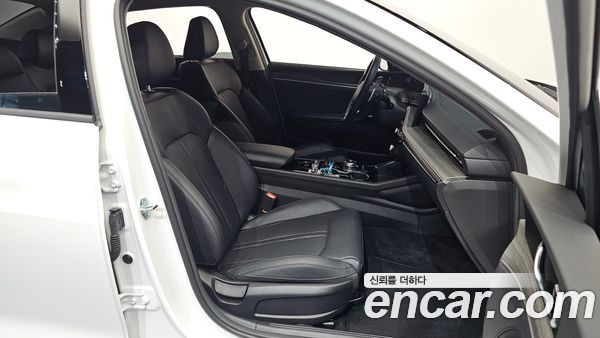 Kia K5 2025, фото 12