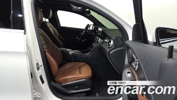 Mercedes-Benz GLC 2023, фото 11