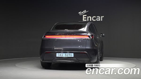 Tesla Model Y 2025, фото 4
