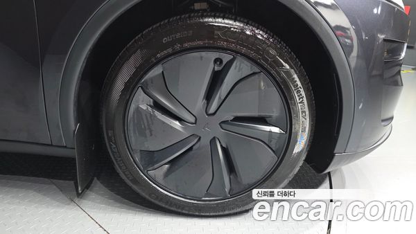 Tesla Model Y 2025, фото 7