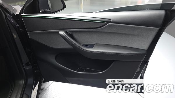 Tesla Model Y 2025, фото 14
