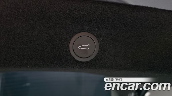 Tesla Model Y 2025, фото 29
