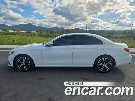 Mercedes-Benz E-Class 2021, фото 5