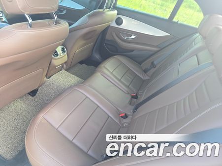 Mercedes-Benz E-Class 2021, фото 10