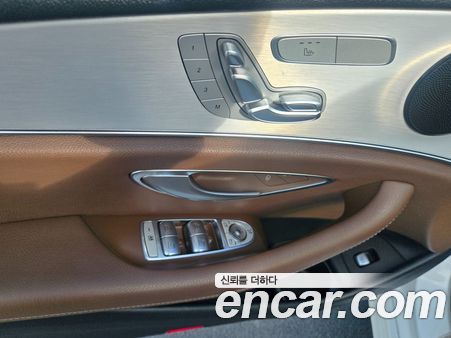 Mercedes-Benz E-Class 2021, фото 14