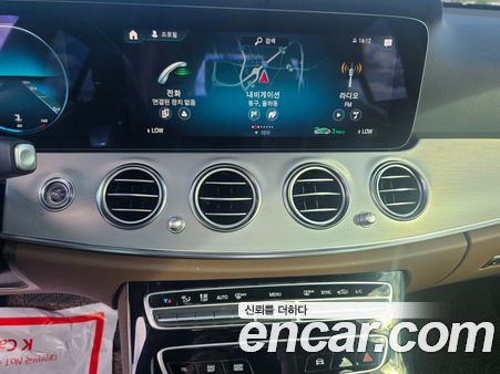 Mercedes-Benz E-Class 2021, фото 16