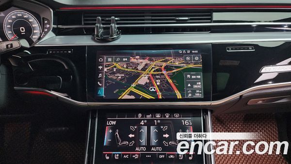 Audi A8 2020, фото 18