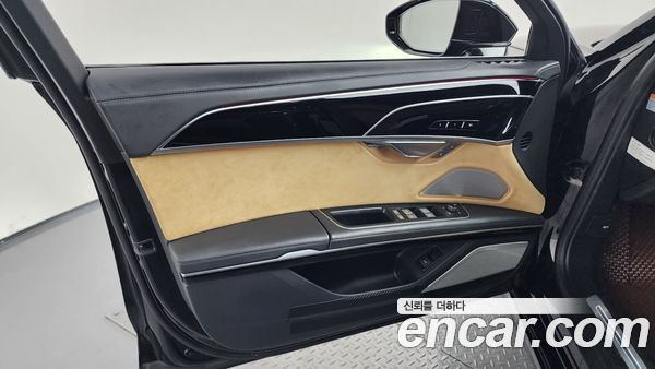 Audi A8 2020, фото 14