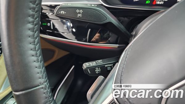 Audi A8 2020, фото 29
