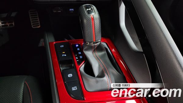 Hyundai Elantra 2023, фото 9
