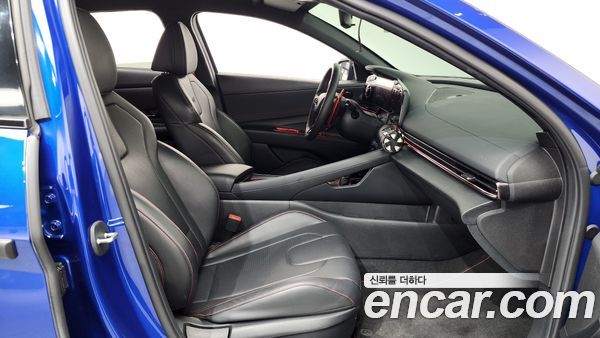 Hyundai Elantra 2023, фото 11