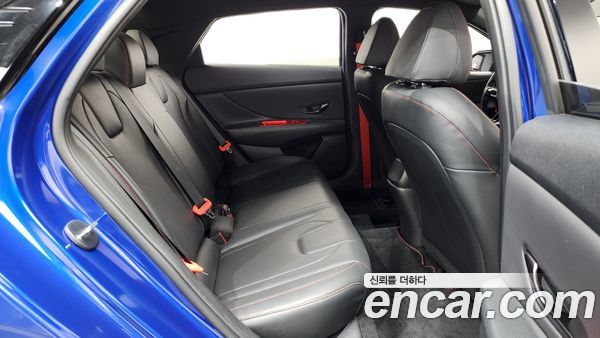 Hyundai Elantra 2023, фото 12