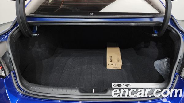 Hyundai Elantra 2023, фото 20