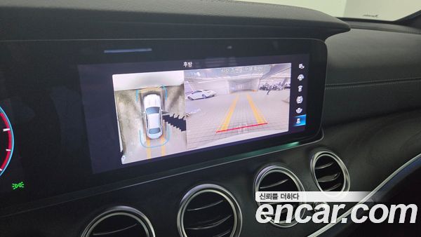 Mercedes-Benz E-Class 2022, фото 18