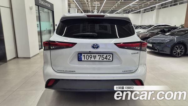 Toyota Highlander 2023, фото 4