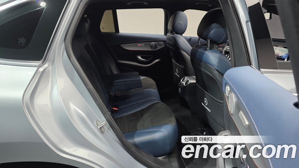 Mercedes-Benz EQC 2020, фото 17