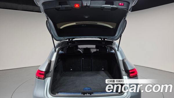 Mercedes-Benz EQC 2020, фото 25