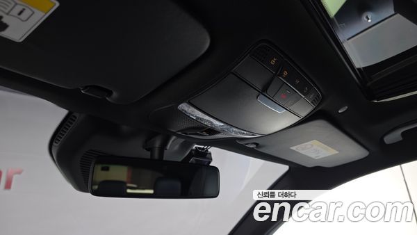 Mercedes-Benz EQC 2020, фото 26