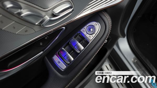 Mercedes-Benz EQC 2020, фото 29