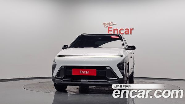 Hyundai Kona 2023, фото 2