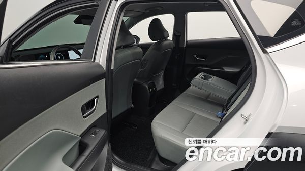 Hyundai Kona 2023, фото 17