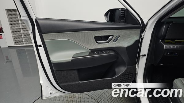 Hyundai Kona 2023, фото 13