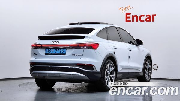 Audi Q4 e-tron 2023, фото 2
