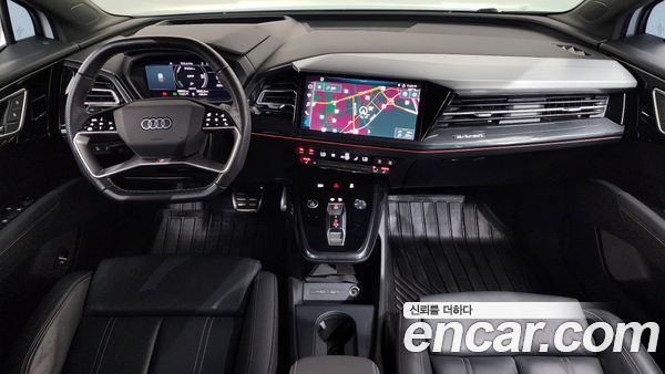 Audi Q4 e-tron 2023, фото 10