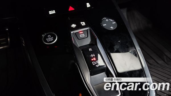 Audi Q4 e-tron 2023, фото 12